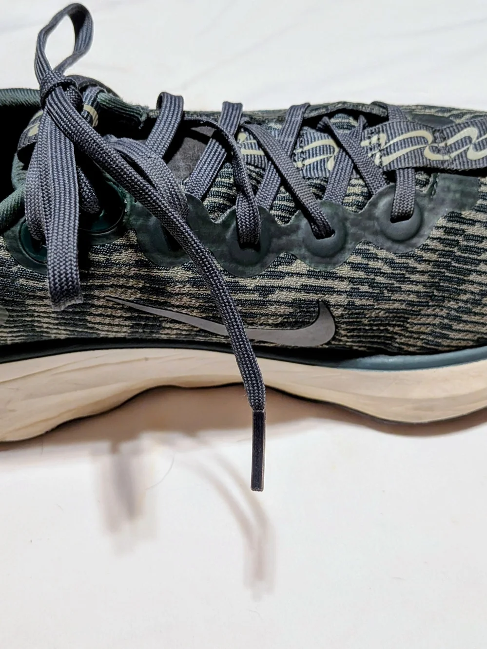 Nike Motiva Womens Walking Shoes Vintage Green/Black Size 9